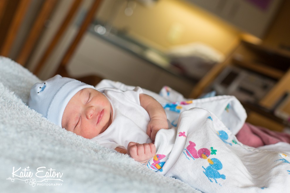 Beautiful images of a newborn in Austin | Austin Newborn Photographer | Katie Eaton Photography-2