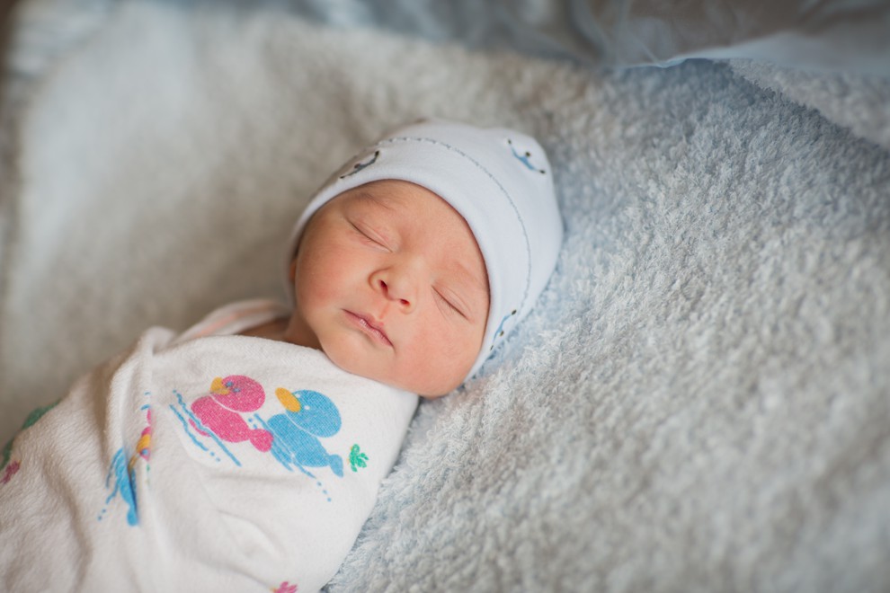 Beautiful images of a newborn in Austin | Austin Newborn Photographer | Katie Eaton Photography-3