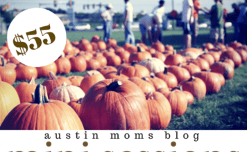 Austin Pumpkin Patch Mini Session 2014 | Austin Moms Blog | Darling Photography