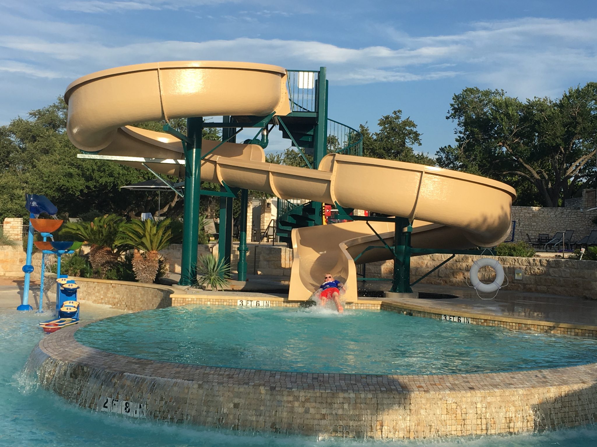 hotel resorts near me kid friendly