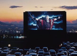 Drive-n Movie Theaters